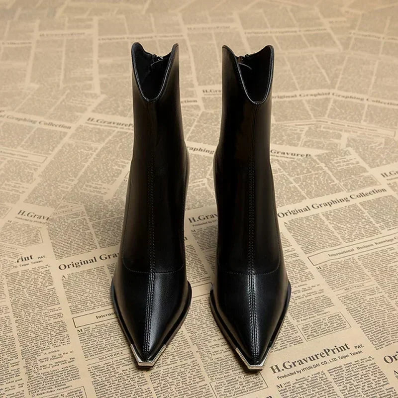 Nox Chelsea Boots with Chrome tip